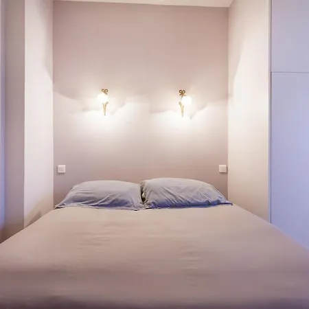 Apartment Greeter-appartement Haussmannien Avec Balcon *