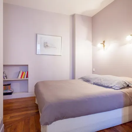 Apartment Greeter-appartement Haussmannien Avec Balcon *